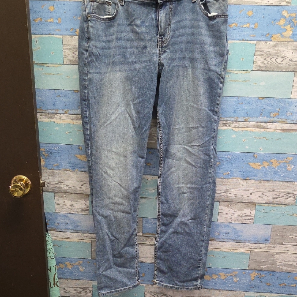 Maurices Light Blue Mid-Rise Jeans